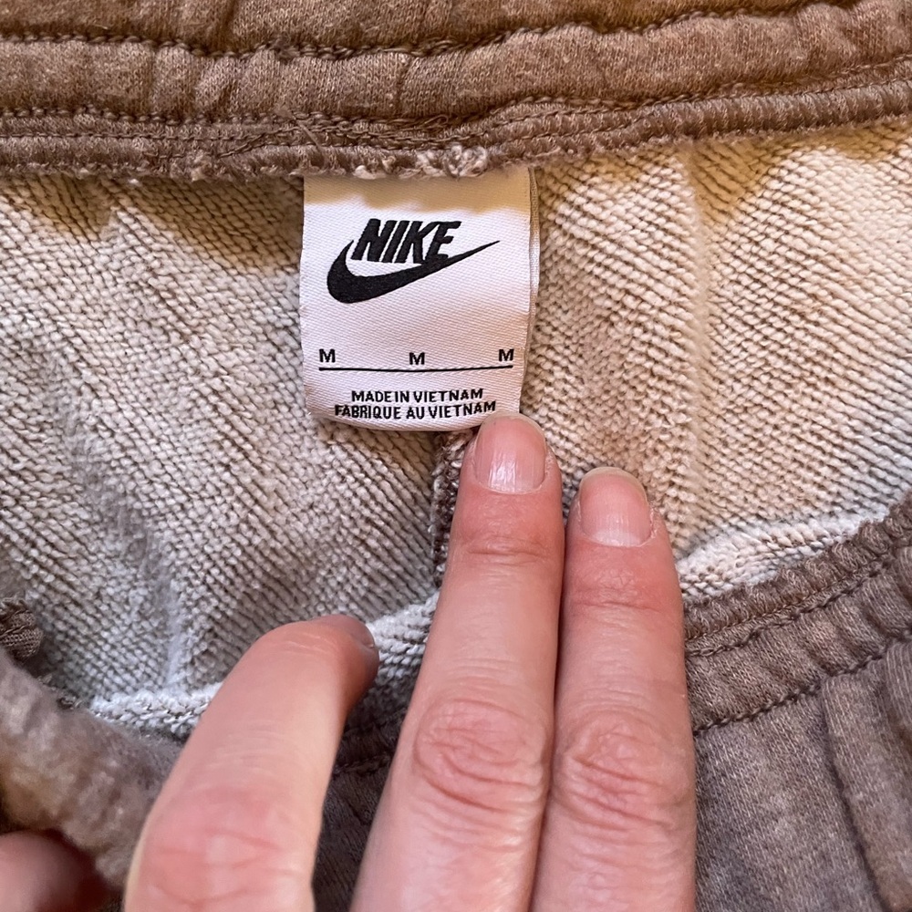 NWOT Nike Wide Leg Crop Sweat Set Size M Taupe - Picture 5 of 7